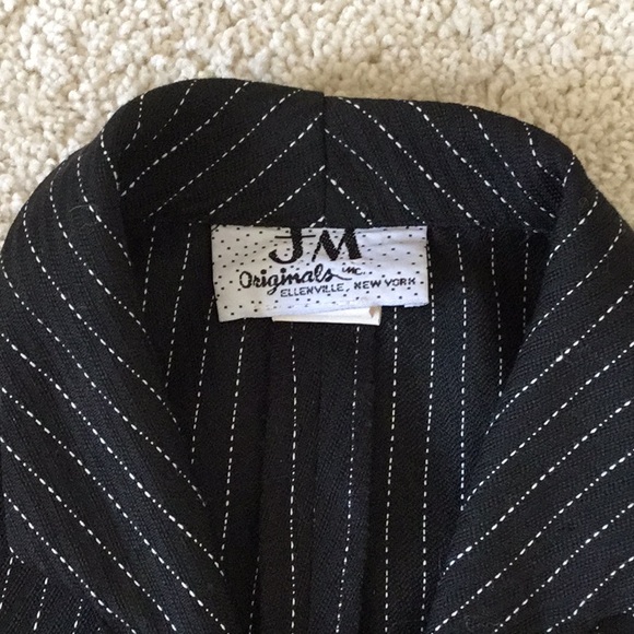 JM Originals 2 Piece Suit Set Pinstriped Jacket & Pants 5 Party Holiday NEW - Picture 3 of 9